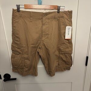 Old Navy Men’s Lived In Straight Cargo Shorts
